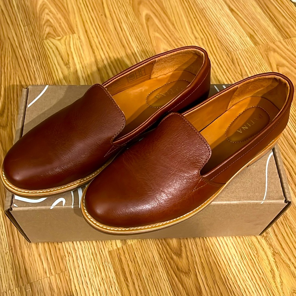 Portland Leather Rounded Leather Loafer Tucson size 10 NIB